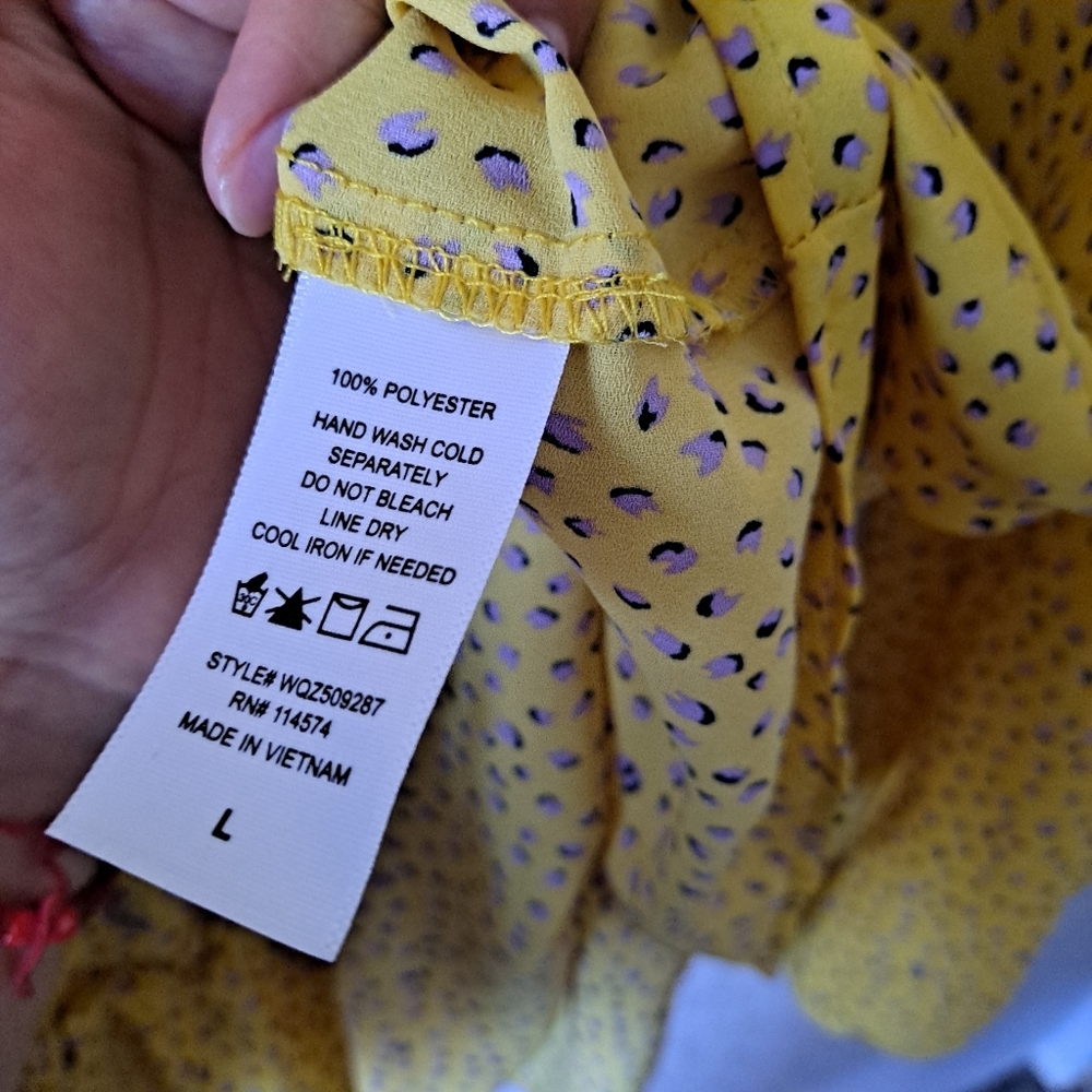Pleione Yellow V Neck Peplum Blouse - Picture 6 of 7